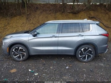 Mitsubishi Outlander III 2022 Mitsubishi Outlander Sel Special Edition, 2022r., 4x4, 2.5L 2.5 Benzyna, zdjęcie 5