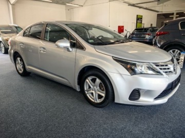Toyota Avensis III Sedan Facelifting 1.8 Valvematic 147KM 2013 Toyota Avensis 1.8 benzyna, Salon Polska, Pierwszy właściciel, zdjęcie 2