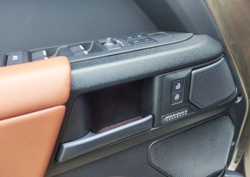 Land Rover Defender IV (L663) 90 5.0P V8 525KM 2025 Land Rover Defender Defender MY25.5 4.4P V8 635 PS AWD Auto 110 OCTA 4.4, zdjęcie 19