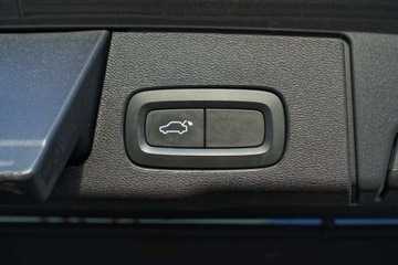 Volvo XC60 II Crossover D3 150KM 2018 Volvo XC 60 R-Design Czujniki park. Tempomat Klima 2strefowa HAK FV23, zdjęcie 6