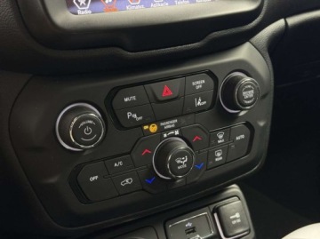 Jeep Renegade SUV Plug-In Seria 2/3 1.3 Turbo 4xe PHEV 190KM 2021 Jeep Renegade 4xe T4 Limited Plug In ACC Czujniki parkowania Apple CarP, zdjęcie 16