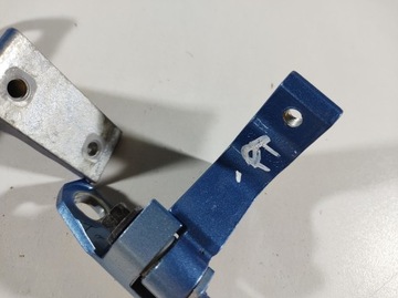 VOLVO S60 II 13- ДВЕРНАЯ ПЕТЛЯ ЗАДНЯЯ ПРАВАЯ