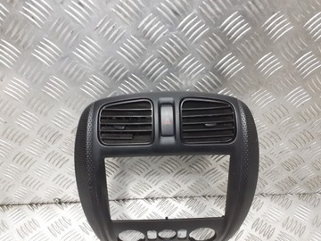 KONZOLA STŘEDNÍ  MAZDA 323 F BJ0J55211