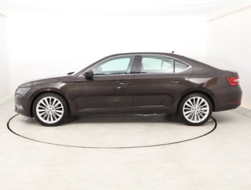 Skoda Superb III Liftback 2.0 TDI 150KM 2018 Skoda Superb 2.0 TDI, Salon Polska, Xenon, zdjęcie 2