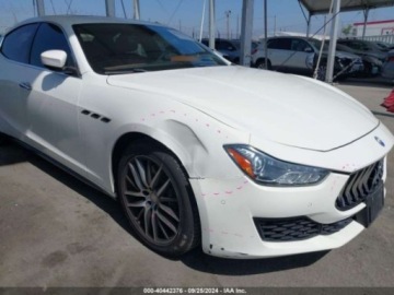 Maserati Ghibli III 2018 Maserati Ghibli S Q4, 2018r., 4x4, 3.0L 3.0 Benzyna 424KM, zdjęcie 4