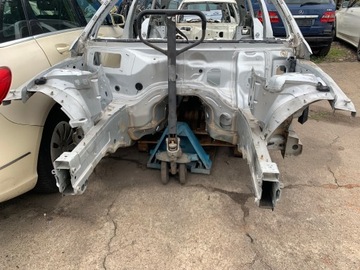 MERCEDES C CLASS W204 ФАРТУК СТЕКЛА ЛЕВЫЙ