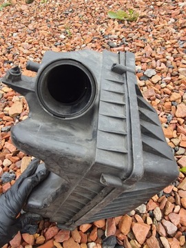 OPEL OE 55556464 POUZDRO FILTRU VZDUCHU