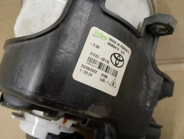 HALOGEN LEVÝ PŘEDNÍ TOYOTA YARIS III 3 AURIS II 2 11-