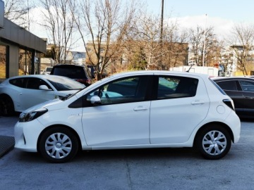 Toyota Yaris III Hatchback 5d Hybrid 100 74KM 2013 TOYOTA YARIS Hybrid 100 74KM,Automat, Kamera cofania, Nawigacja, zdjęcie 3