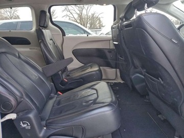 Chrysler Pacifica II 2018 Chrysler Pacifica Touring L Plus 2018 3.6 Benzyna 287KM, zdjęcie 11