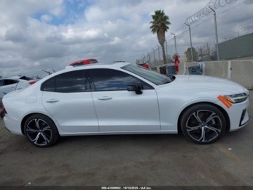 Volvo S60 III 2024 Volvo S60 B5 Core Dark Theme 2024 2.0L 2.0 Benzyna 247KM, zdjęcie 6