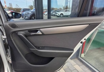 Volkswagen Passat B7 Limousine 1.4 TSI 122KM 2011 Volkswagen Passat 1.4tsi 122km 6b LED Xenon Navi Temp GrzWent.Fotele 2xPDC, zdjęcie 9