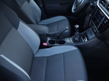 Toyota Auris II Hatchback 5d Facelifting 1.33 Dual VVT-i 99KM 2015 Toyota Auris 1.3 Dual VVT-i, Salon Polska, Klima, zdjęcie 8