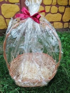 Украшение бантом из лент для плетеных корзин