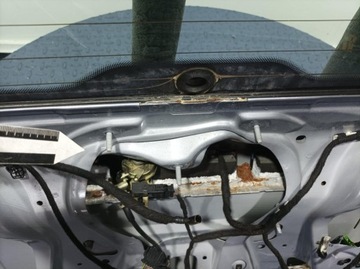 AUDI A4 B6 KOMBI ZADNÍ VÍKO KUFRU KUFRU LY7J