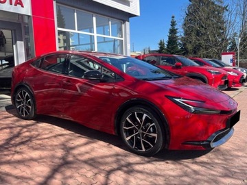 Toyota Prius V (XW60) 2.0  Hybrid Dynamic Force Plug-in 223KM 2025 Od ręki - Prestige 2.0 Hybrid Plug-in 223KM | Podgrzewane fotele!, zdjęcie 2