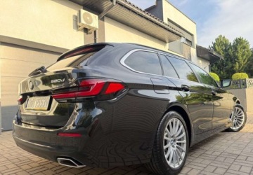 BMW Seria 5 G30-G31 Touring Facelifting 2.0 520d 190KM 2022 BMW Seria 5 BMW Seria 5 520d Sport Line sport 2.0 Diesel 190KM, zdjęcie 2