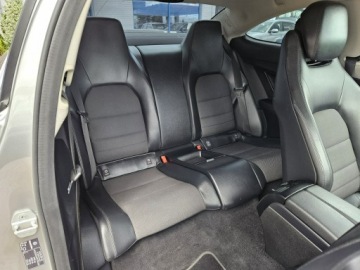 Mercedes Klasa C W204 Limuzyna 1.8 180 CGI BlueEFFICIENCY 156KM 2011 Mercedes C 180 1,8 benzyna 156KM coupe automat, zdjęcie 8