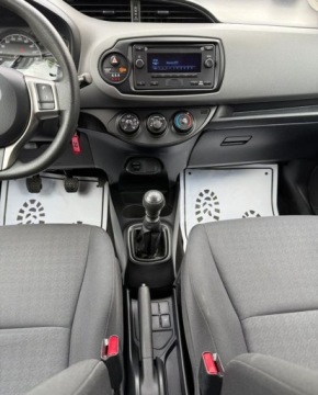 Toyota Yaris III Hatchback 5d Facelifting 2017 1.5 Dual VVT-iE 111KM 2019 Toyota Yaris salon Polska, FV-VAT 23, 1 rej 2020 r., lakier fabryczny 1.5, zdjęcie 3