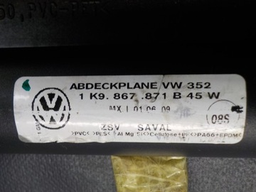 VOLKSWAGEN GOLF V KOMBI ROLETA KUFRU ČERNÁ