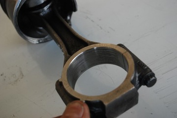 ШАТУН ПОРШНЯ AUDI A5 2.0 TDI CGL CAH 038J