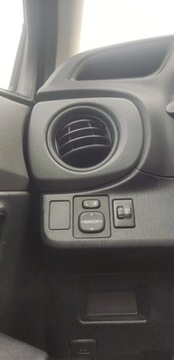 Toyota Yaris III Hatchback 5d 1.0 VVT-i 69KM 2013 Toyota Yaris 1.O BENZ ,bezwypadek,jeden wlasciciel ,kupiony w aso toyota, zdjęcie 16