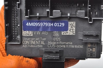 BENTLEY BENTAYGA AUDI Q7 4M MODUL DVEŘE 4M0959793H