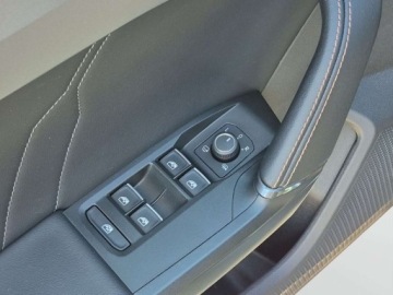 Cupra Leon II Hatchback 2.0 TSI 300KM 2023 Cupra Leon 300km VZ Full link BeatsAudio 2.0 Benzyna 300KM, zdjęcie 10