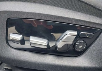 BMW Seria 7 G11-G12 Sedan 750i 450KM 2017 BMW Seria 7 4.4 Benzyna 450KM, zdjęcie 14
