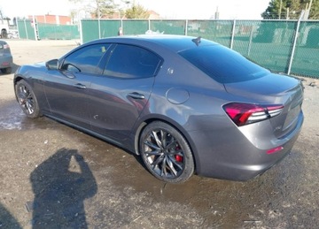 Maserati Ghibli III 2021 Maserati Ghibli MASERATI GHIBLI S Q4 3.0 Benzyna 430KM, zdjęcie 4