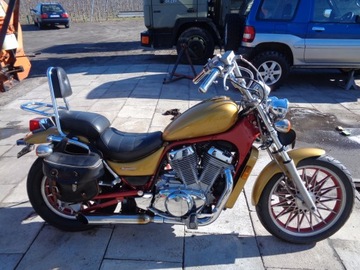 Suzuki Intruder VS 700 Silnik Dół Silnika Wał