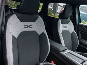 Dacia Bigster 2026 Od ręki - Journey 1.8 Full Hybrid 155KM / Pakiet Parking, Zimowy Plus, zdjęcie 6