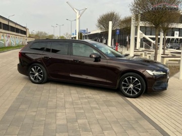 Volvo V60 I Kombi Facelifting 2.0 D3 DRIVE-E 150KM 2018 Volvo V60 2.0 Diesel 150KM LIFT Lakier w orygiale Bardzo zadbane, zdjęcie 27
