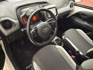 Toyota Aygo II Hatchback 5d 1.0 VVT-i 69KM 2015 Toyota Aygo 1.0 VVT-i X-play II (2014-) Toyota Ayg, zdjęcie 9