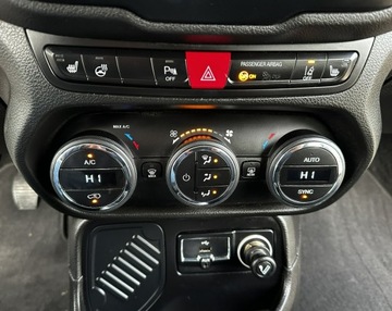 Jeep Renegade SUV 1.4 MultiAir 140KM 2017 Jeep Renegade Serwis ASO, Navi, Grzane fotele, Alu, zdjęcie 26