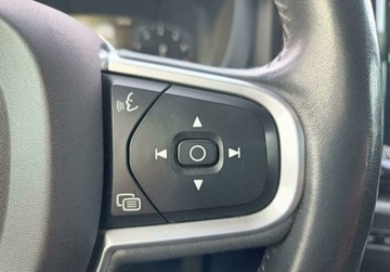 Volvo XC60 II Crossover T4 190KM 2019 Volvo XC 60 2.0 T4 190KM Gwarancja Momentum Pro Salon PL FV23 2.0 Benzyna, zdjęcie 17