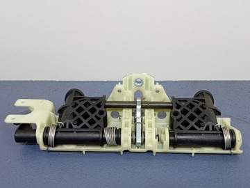 MERCEDES S W221 MECHANIZMUS PODHLAVNÍKU ZADNÍ