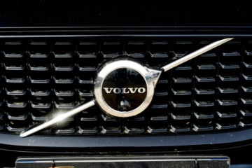 Volvo XC60 II Crossover Plug-In Facelifting 2.0 T8 455KM 2023 Volvo XC 60 INSCRIPTION panorama ful led, zdjęcie 6