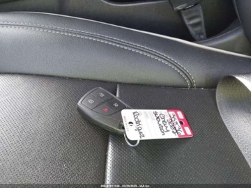 Chevrolet Suburban GMT900 2022 Chevrolet Suburban 2022 Chevrolet Suburban 4WD 4dr Premier 5.3 Benzyna, zdjęcie 14