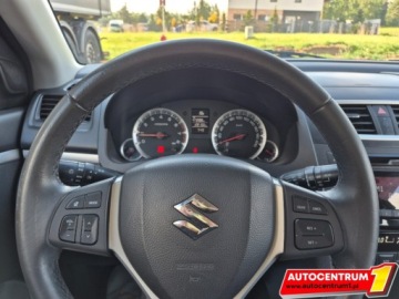 Suzuki Swift V Hatchback 5d 1.2 VVT 94KM 2012 Suzuki Swift X-Lite Klimatronik Alufelgi Bezkluczykowy dostep Grzane F, zdjęcie 17