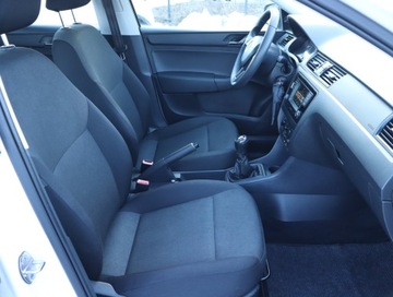 Skoda Rapid II Spaceback 1.2 TSI 90KM 2016 Skoda Rapid Spaceback 1.2 TSI, Salon Polska, Klima, zdjęcie 8