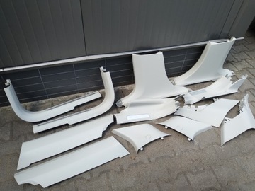 VOLVO XC90 II 14-19R Накладка на заднюю стойку БЕЖЕВЫЙ