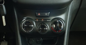 Peugeot 208 I Hatchback 5d Facelifting 1.2 PureTech 82KM 2017 Peugeot 208 (nr. 23) 1.2 82 KM STYLE Navi Klima Tempomat Parktronik Gwaran, zdjęcie 20