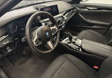 BMW Seria 5 G30-G31 Touring 518d 150KM 2019 BMW Seria 5 BMW 518d Touring, 150 KM Adaptive LED F-ra Vat 23 2.0 Diesel, zdjęcie 9