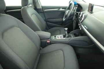Audi A3 8V Sportback 5d Facelifting 1.5 TFSI 150KM 2018 Audi A3 1.5 TFSI, Navi, Xenon, Bi-Xenon, Klima, zdjęcie 6