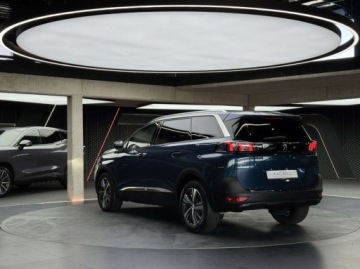 Peugeot 5008 II Crossover Facelifting 1.2 PureTech 130KM 2022 Peugeot 5008 Allure Pack 7 osobowy Kamera Nawigacja CarPlayAndroid LED, zdjęcie 2