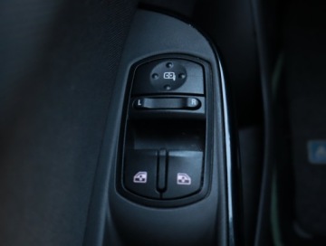 Opel Corsa E Hatchback 3d 1.3 CDTI 75KM 2015 Opel Corsa 1.3 CDTI, Klima, Tempomat, zdjęcie 16