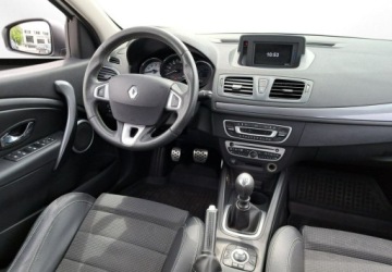 Renault Megane III Hatchback 2.0 dCi 160KM 2011 Renault Megane Renault Megane III GT Wersja Renault Sport Kubelki Duze, zdjęcie 11