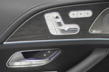 Mercedes GLE V167 SUV Facelifting 3.0 450d 367KM 2025 GLE Coupe 450 d 4-Matic AMG Line 3.0 (367KM) 2025, zdjęcie 10