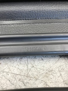 ROLETA KUFRU TOURAN FACELIFT 1T0867799A